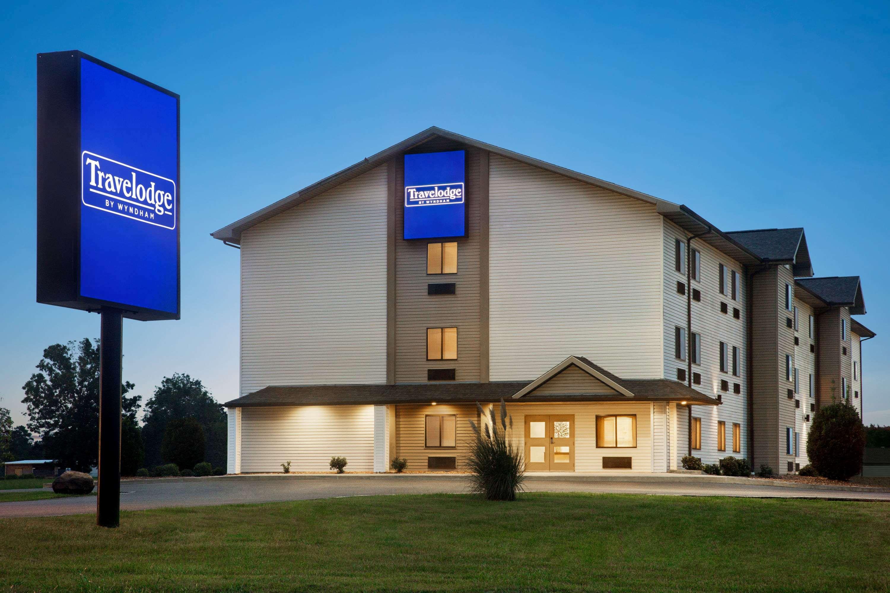Travelodge By Wyndham Livonia Εξωτερικό φωτογραφία